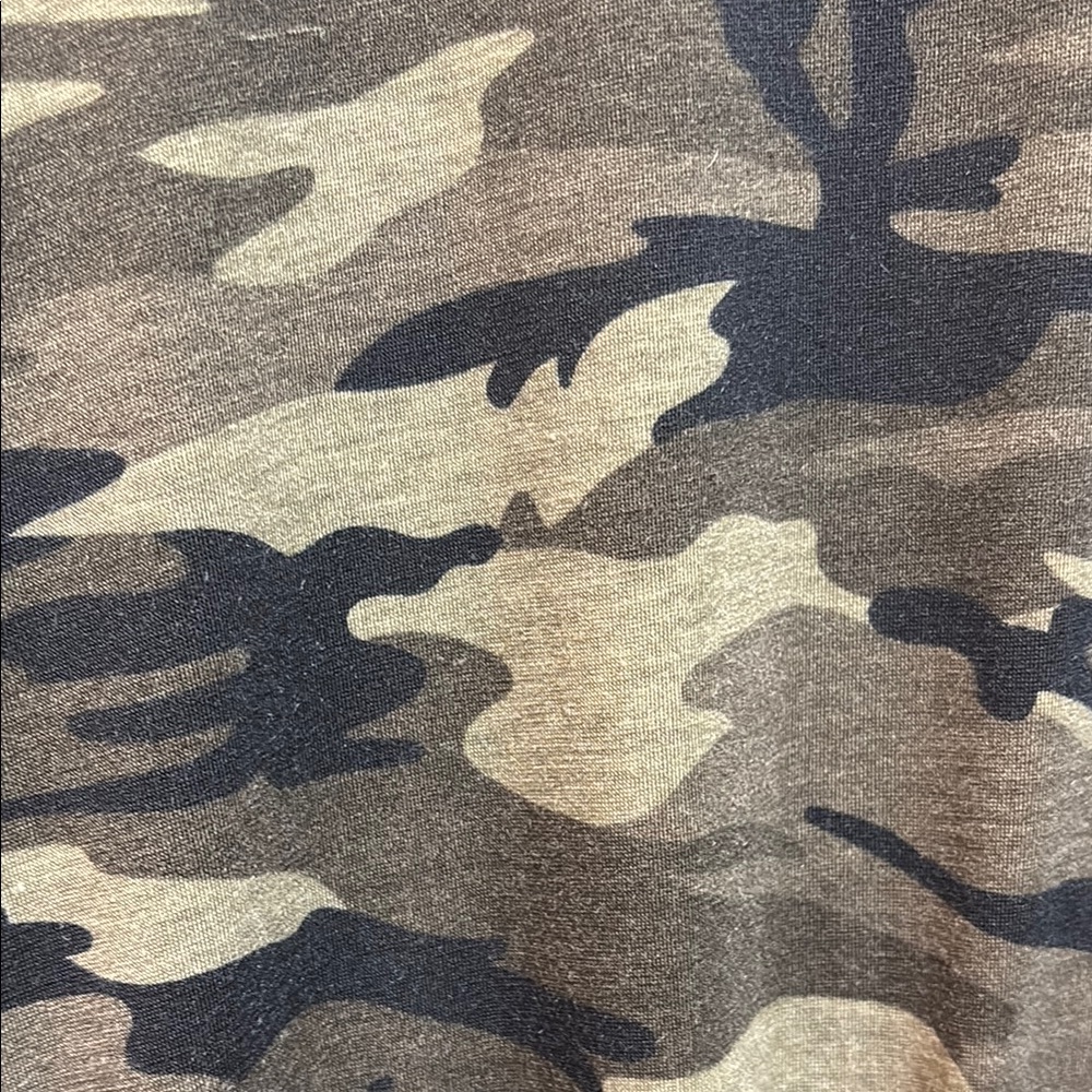 Camouflage Print Women's Dress, size 26 , elastic waist , knit , comfortable - Picture 3 of 8